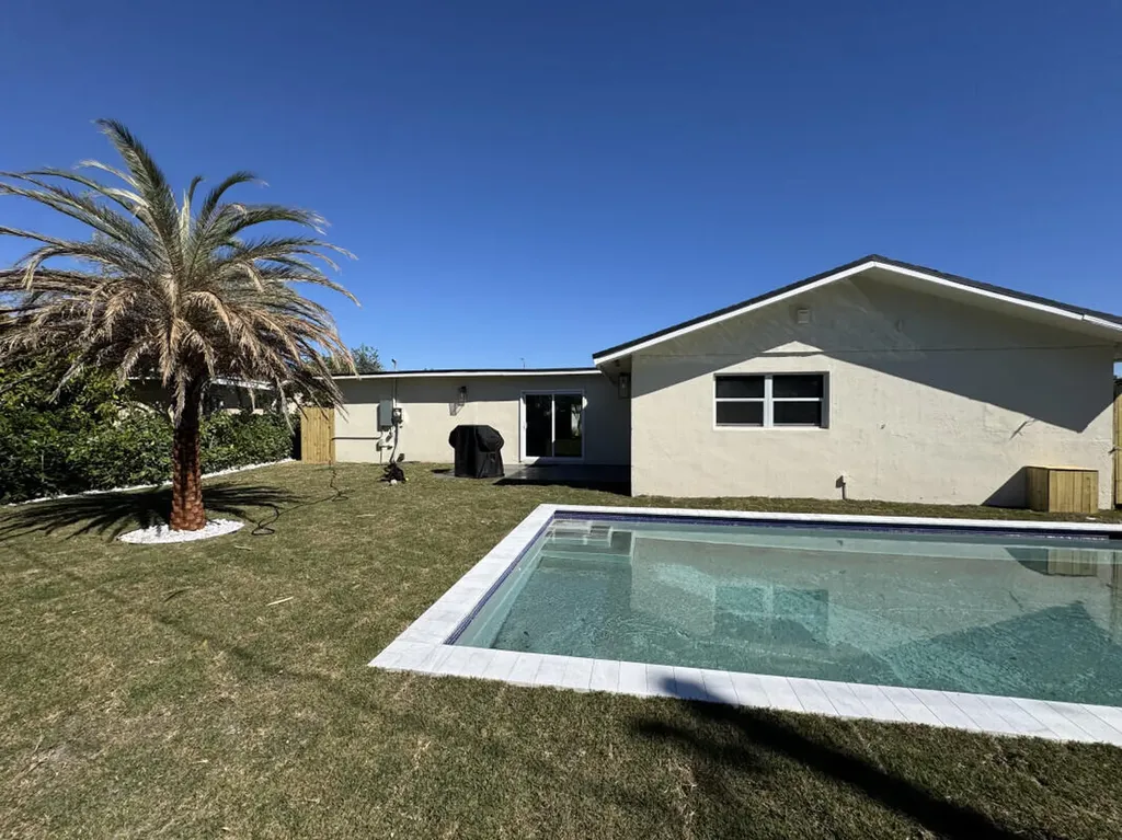 1456 Cross Way West Palm Beach FL 33401