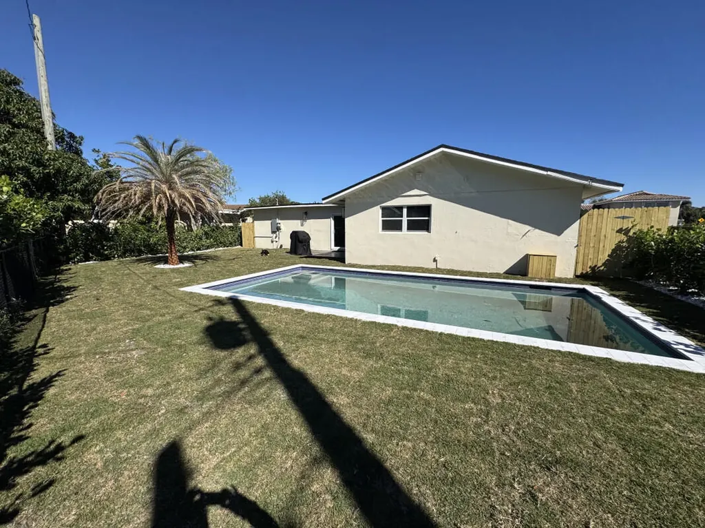 1456 Cross Way West Palm Beach FL 33401