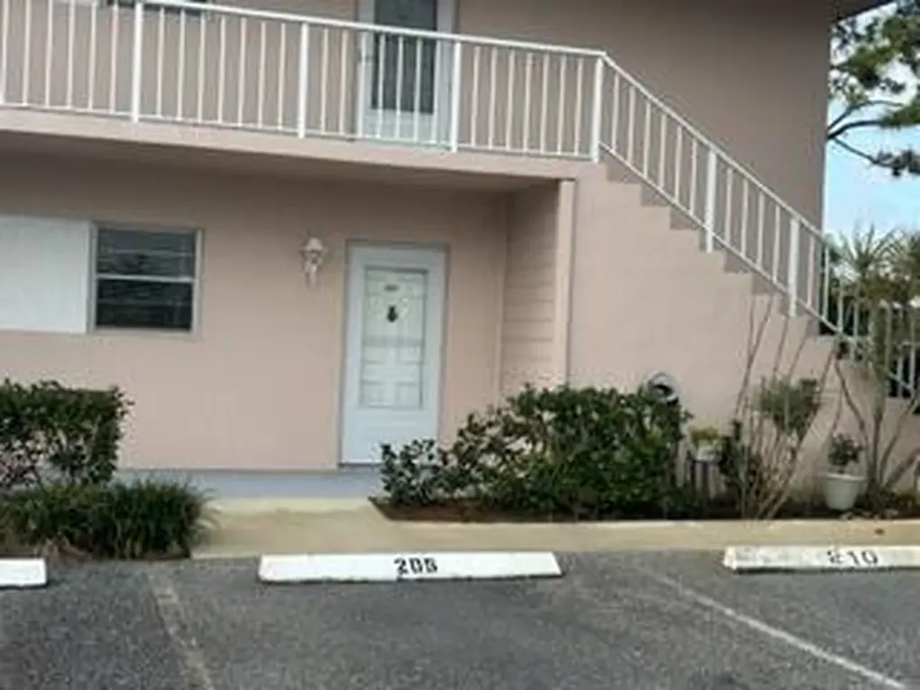 18081 SE Country Club Drive Jupiter FL 33469