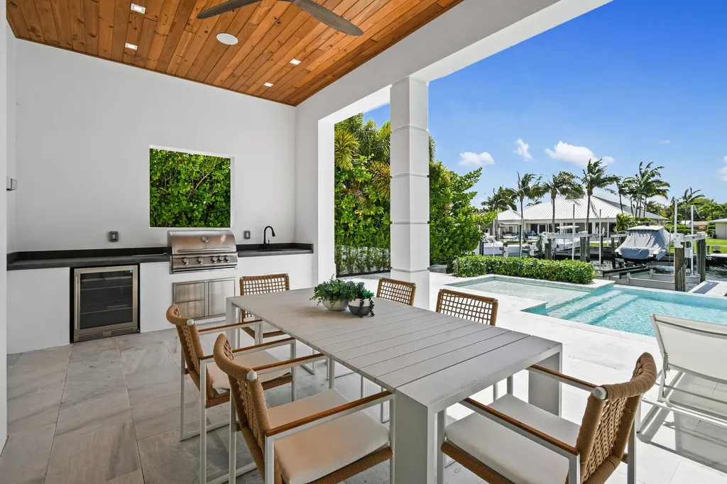 2408 Azure Circle Palm Beach Gardens FL 33410