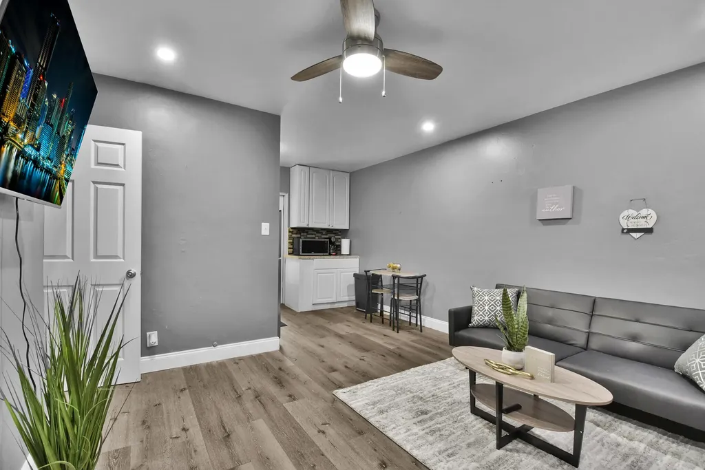 201 SE 23rd Street Fort Lauderdale FL 33316