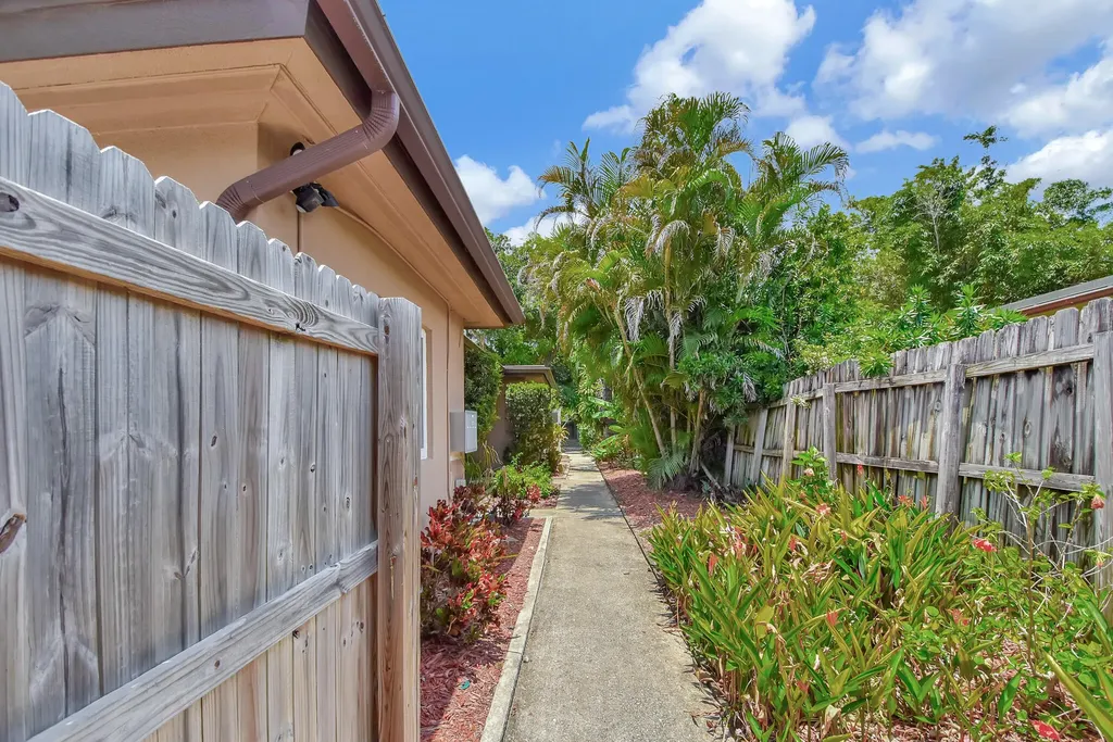201 SE 23rd Street Fort Lauderdale FL 33316