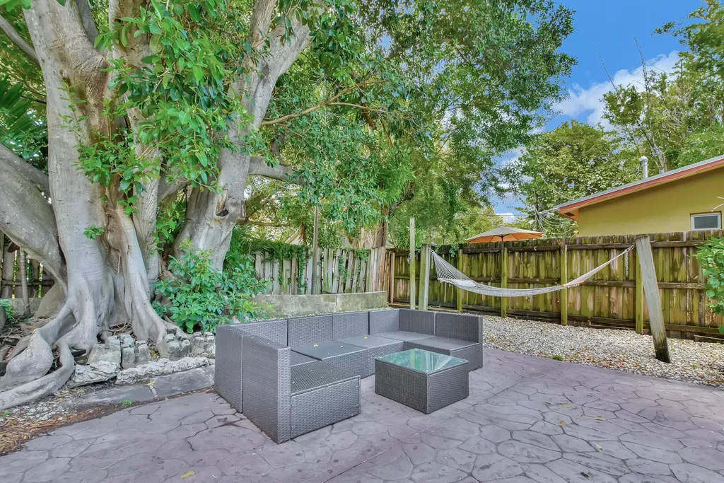 201 SE 23rd Street Fort Lauderdale FL 33316
