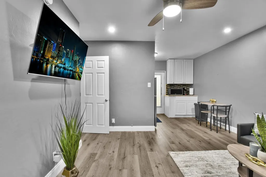201 SE 23rd Street Fort Lauderdale FL 33316