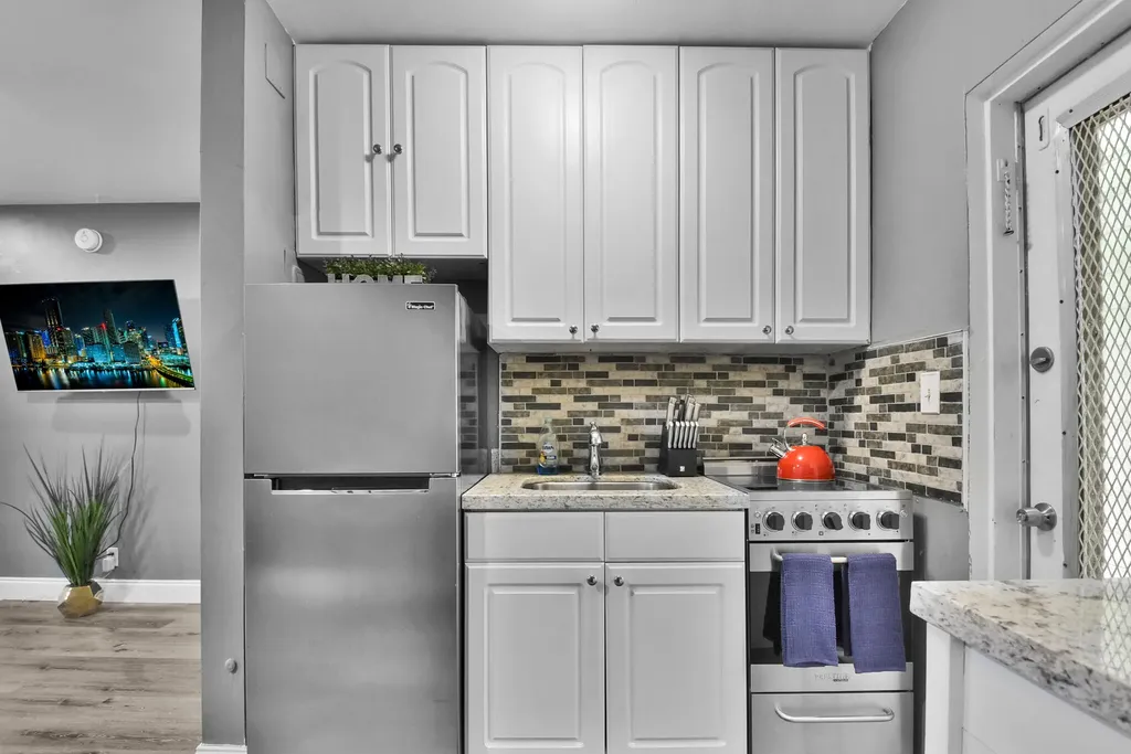 201 SE 23rd Street Fort Lauderdale FL 33316