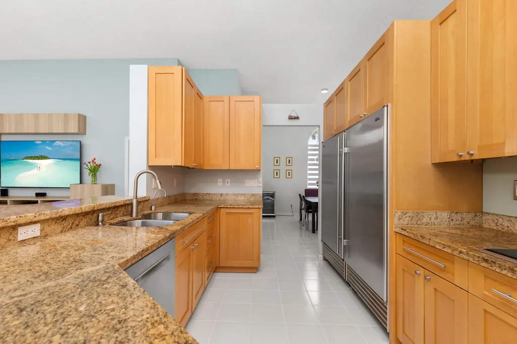 6040 NW 96th Way Parkland FL 33076