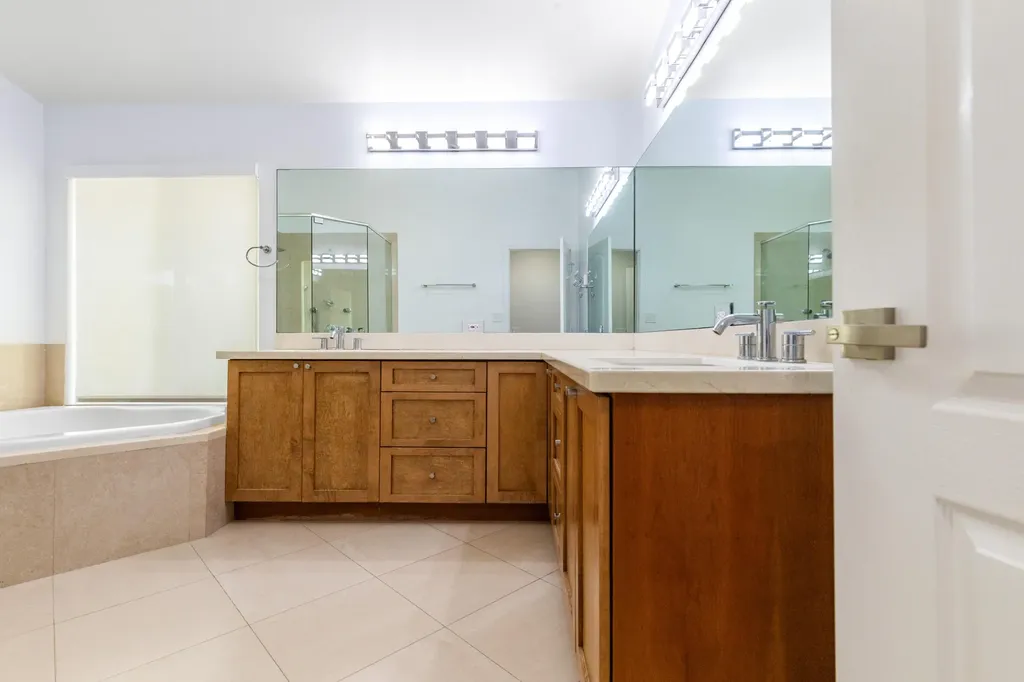 6040 NW 96th Way Parkland FL 33076