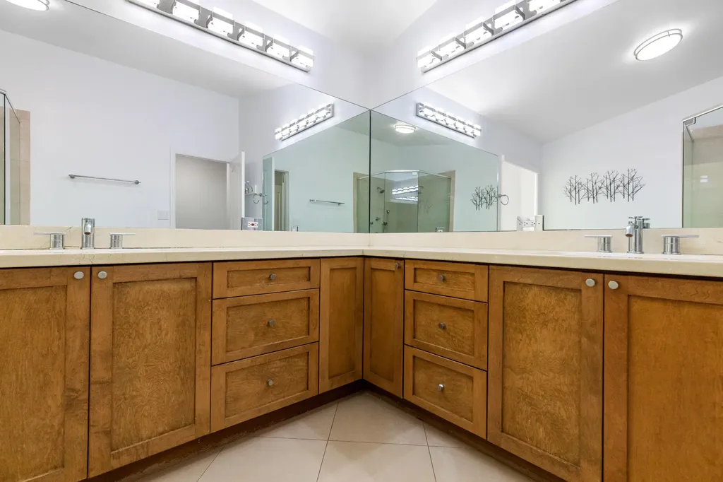 6040 NW 96th Way Parkland FL 33076