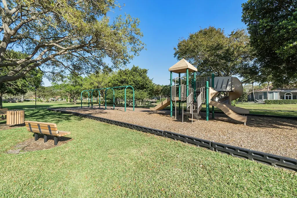 6040 NW 96th Way Parkland FL 33076