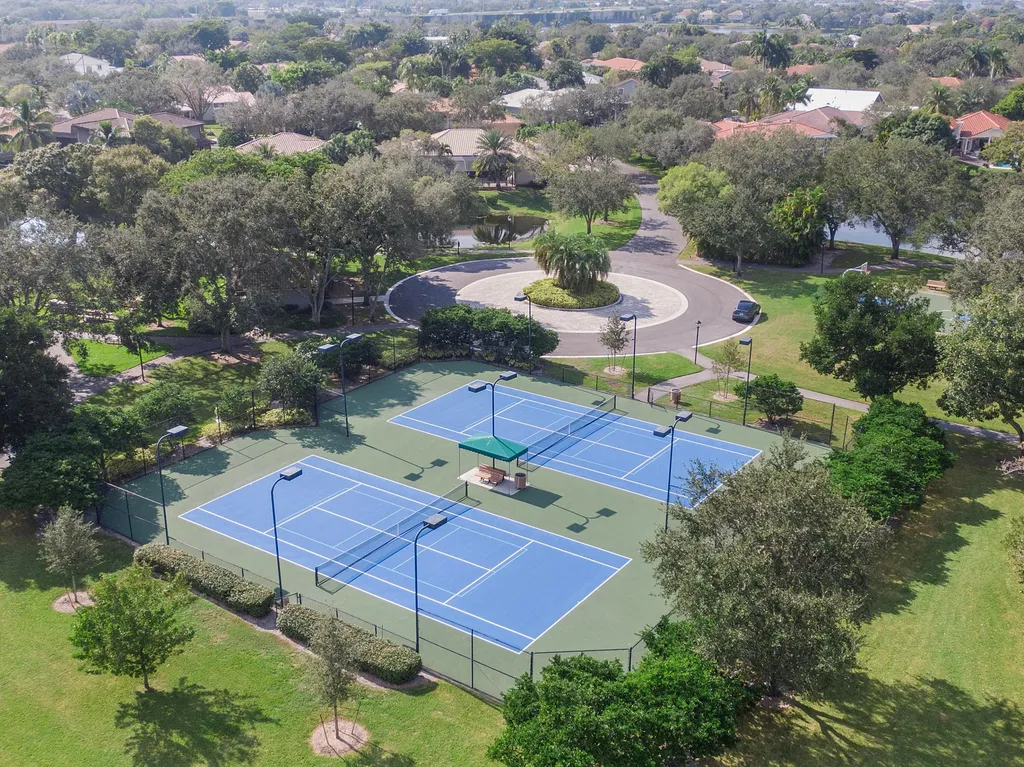 6040 NW 96th Way Parkland FL 33076