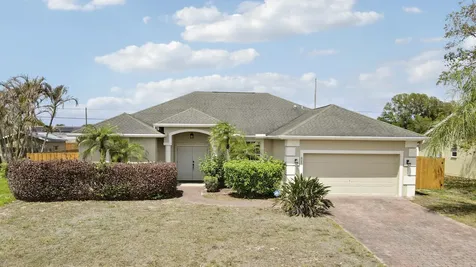 825 SW Mccracken Avenue Port St Lucie FL 34953