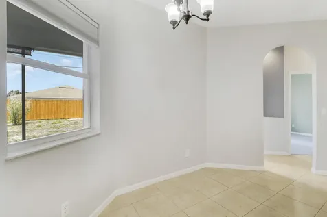 825 SW Mccracken Avenue Port St Lucie FL 34953