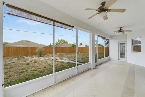 825 SW Mccracken Avenue Port St Lucie FL 34953