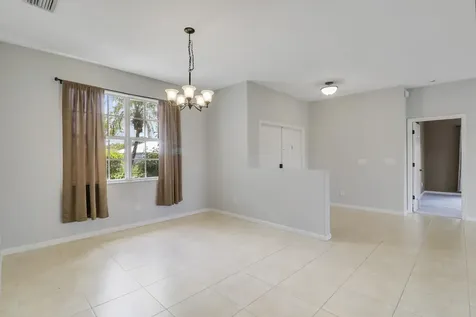 825 SW Mccracken Avenue Port St Lucie FL 34953