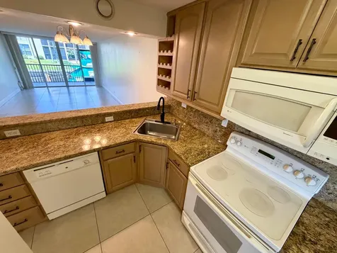 6 Royal Palm Way Boca Raton FL 33432