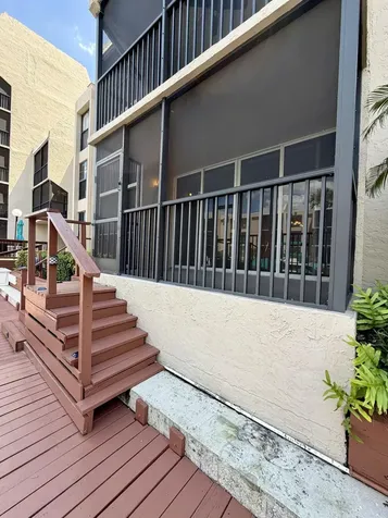 6 Royal Palm Way Boca Raton FL 33432