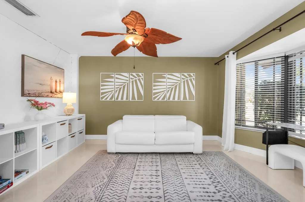 3250 Lakeview Boulevard Delray Beach FL 33445
