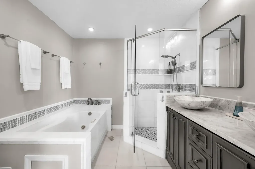 3250 Lakeview Boulevard Delray Beach FL 33445