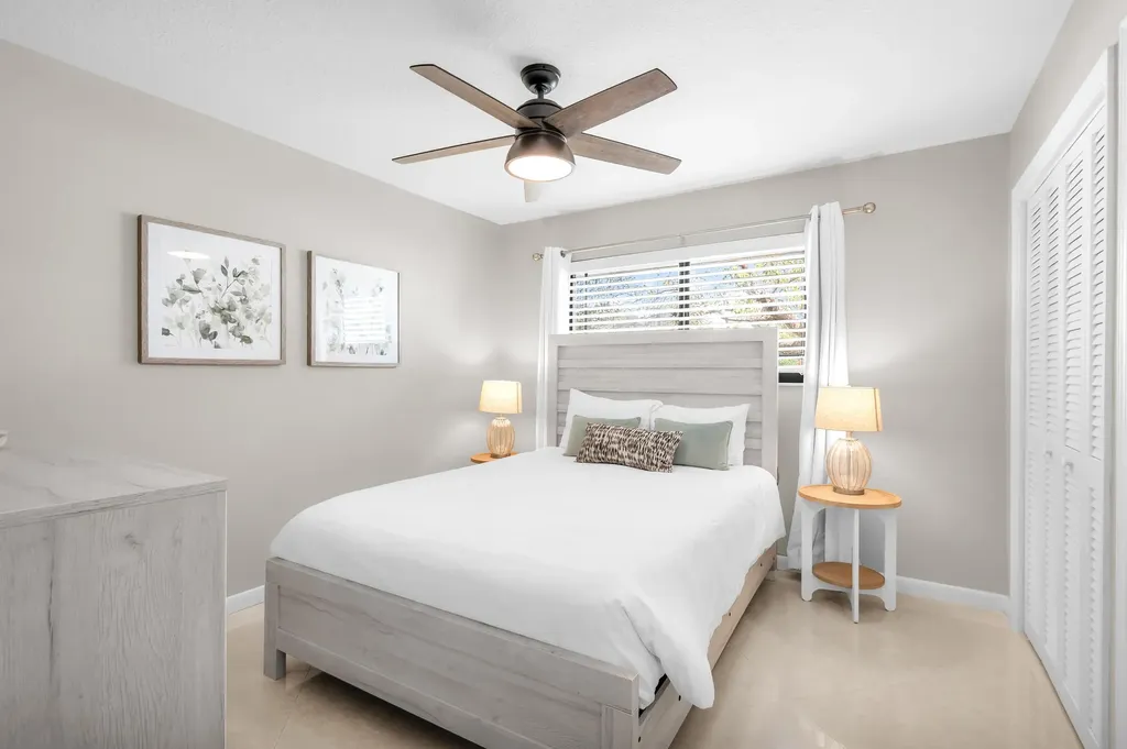 3250 Lakeview Boulevard Delray Beach FL 33445