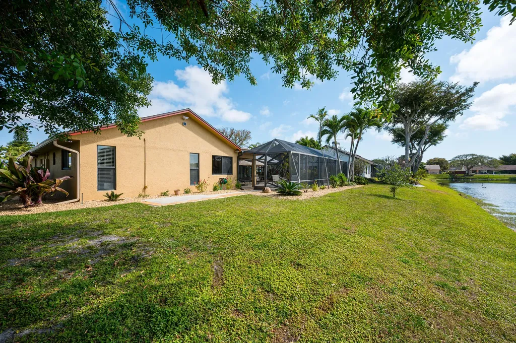3250 Lakeview Boulevard Delray Beach FL 33445