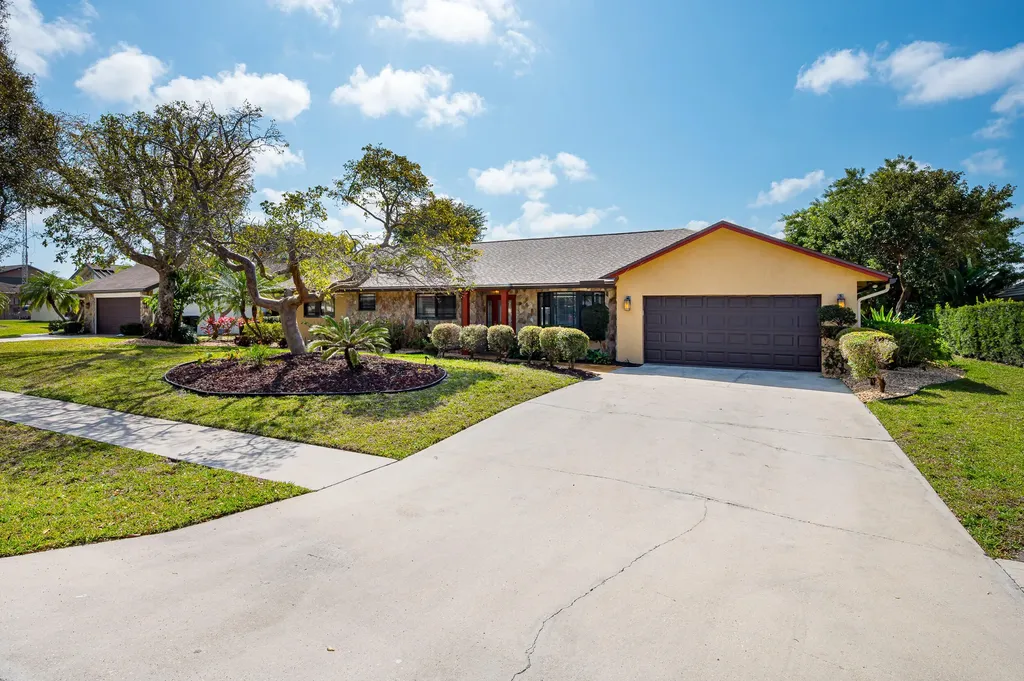3250 Lakeview Boulevard Delray Beach FL 33445
