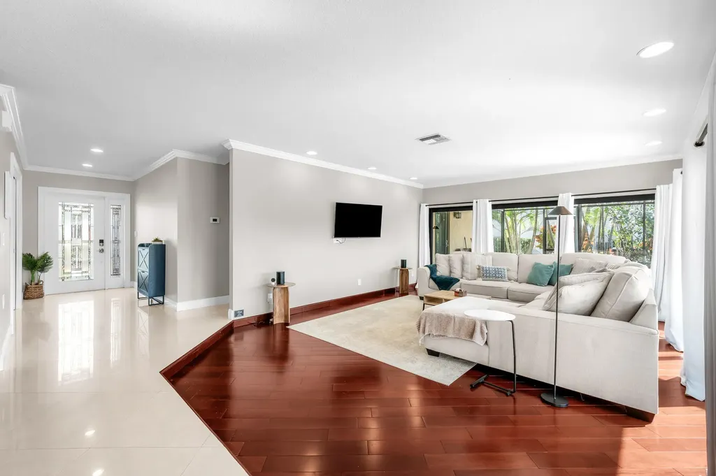 3250 Lakeview Boulevard Delray Beach FL 33445