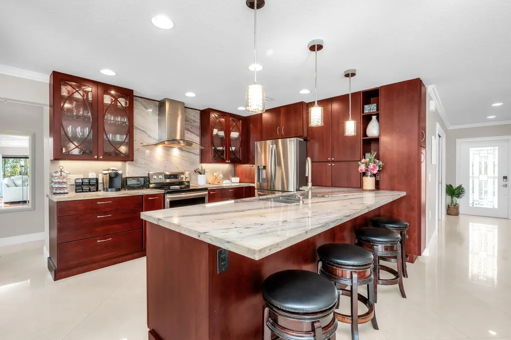 3250 Lakeview Boulevard Delray Beach FL 33445