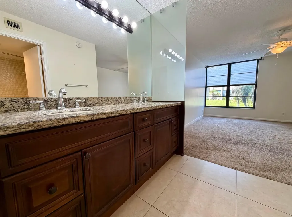 6 Royal Palm Way Boca Raton FL 33432