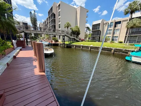 6 Royal Palm Way Boca Raton FL 33432