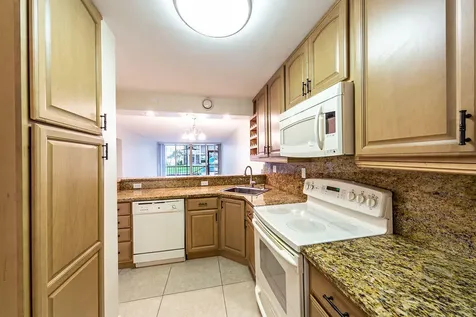 6 Royal Palm Way Boca Raton FL 33432