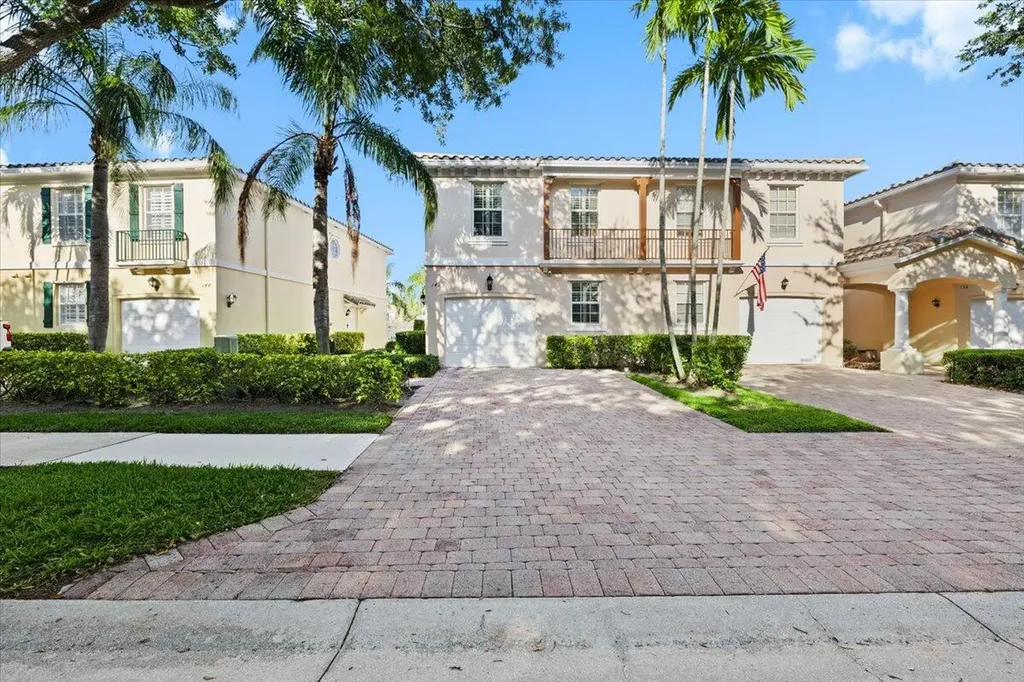 142 Santa Barbara Way Palm Beach Gardens FL 33410