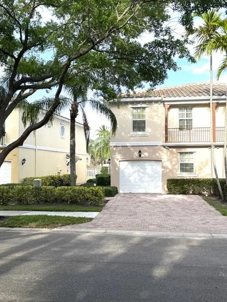 142 Santa Barbara Way Palm Beach Gardens FL 33410