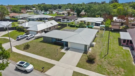 1919 Quail Court Fort Pierce FL 34982