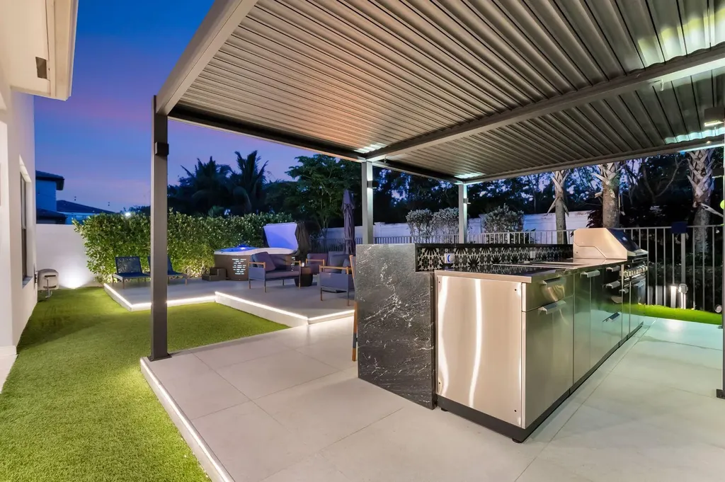 8608 Torrey Isle Terrace Boca Raton FL 33496