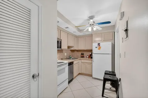 12 NE 19th Court Wilton Manors FL 33305
