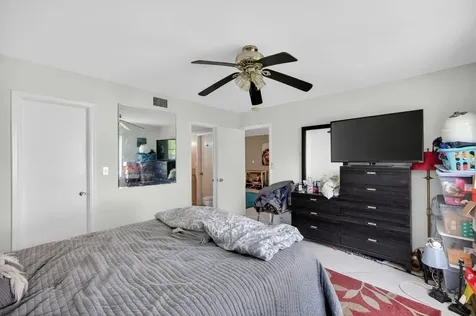 12 NE 19th Court Wilton Manors FL 33305