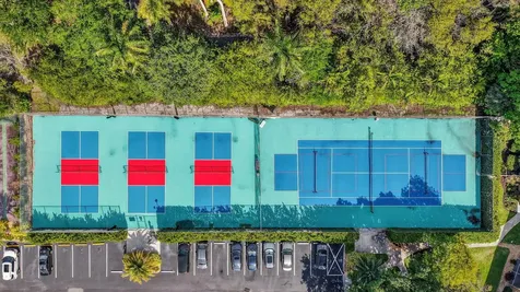 12 NE 19th Court Wilton Manors FL 33305
