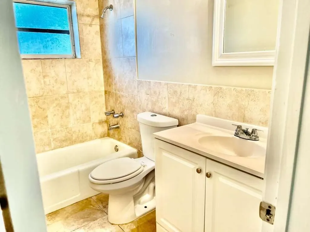 7608 NW 43rd Court Coral Springs FL 33065