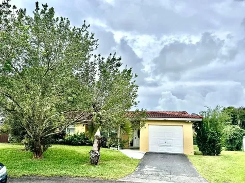 7608 NW 43rd Court Coral Springs FL 33065