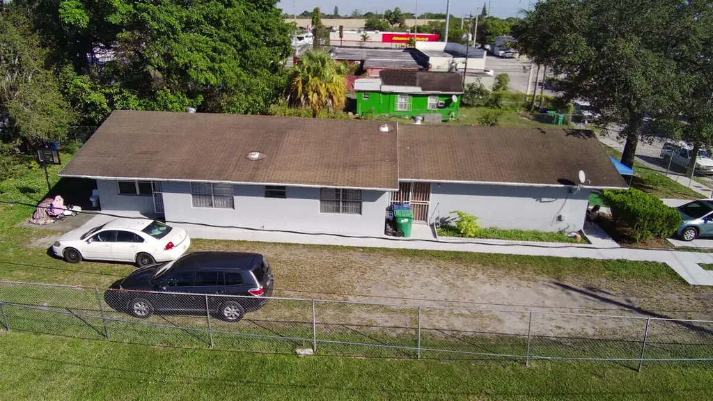 757-759 NW 95th Street Miami FL 33150