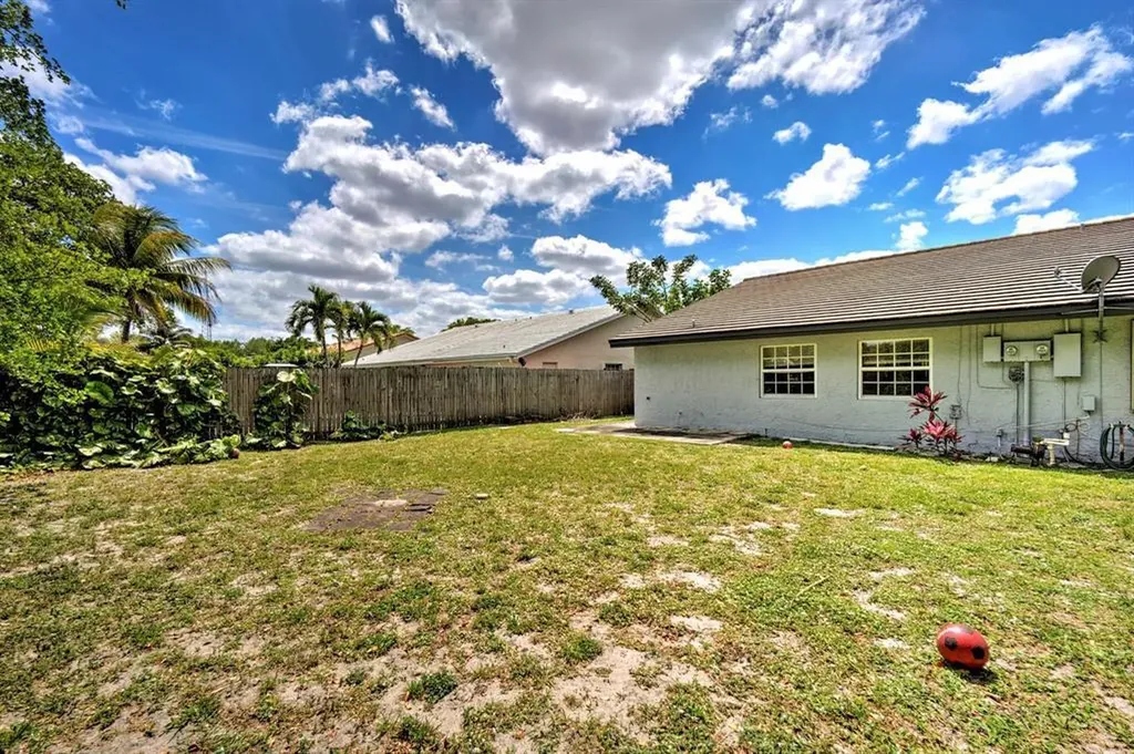 3057 NW 103rd Lane Coral Springs FL 33065