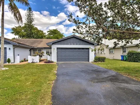 3057 NW 103rd Lane Coral Springs FL 33065