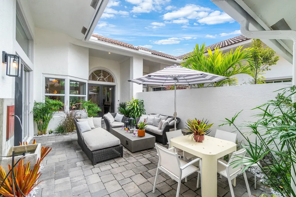 6489 San Michel Way Delray Beach FL 33484