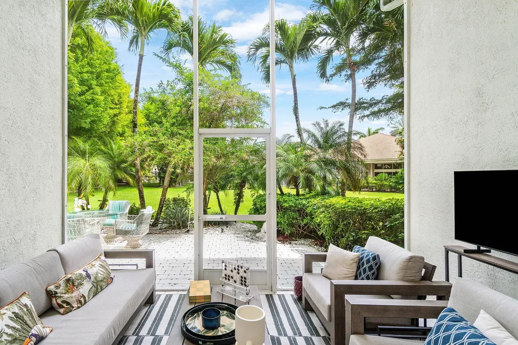 6489 San Michel Way Delray Beach FL 33484