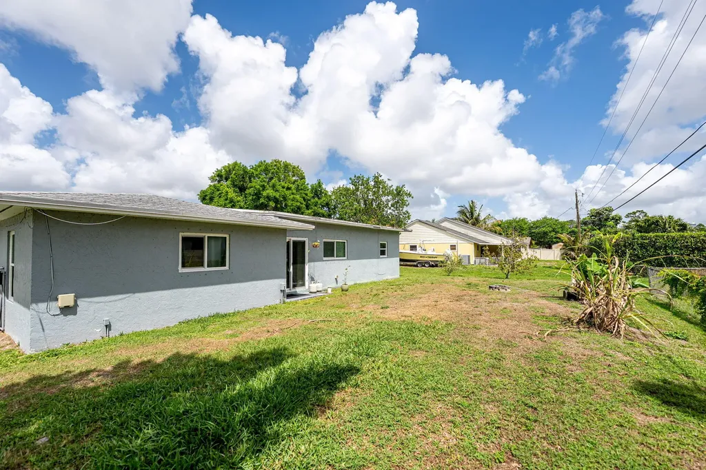 13 W Palmetto Road Lake Worth FL 33467