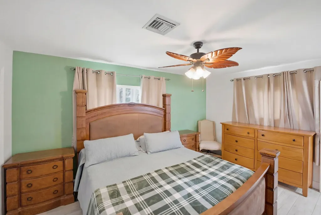 13 W Palmetto Road Lake Worth FL 33467