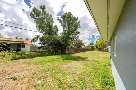 13 W Palmetto Road Lake Worth FL 33467
