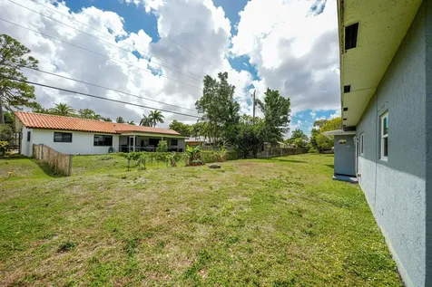 13 W Palmetto Road Lake Worth FL 33467