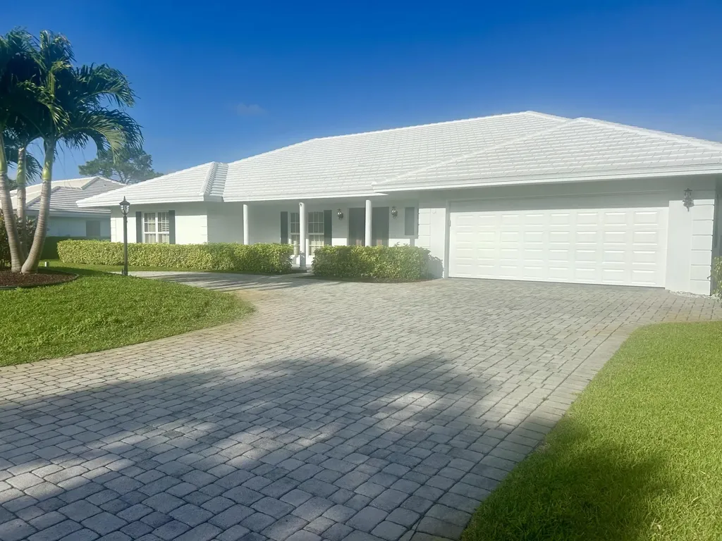 11743 N Lake Drive Boynton Beach FL 33436