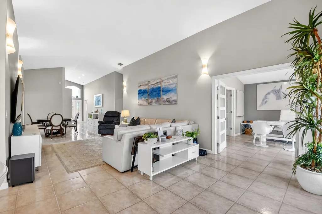 5067 Robino Circle West Palm Beach FL 33417